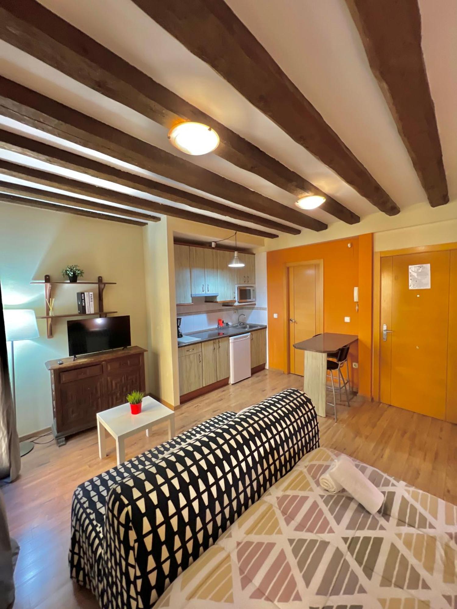 Apartamento En Plaza Mayor De شقوبية المظهر الخارجي الصورة